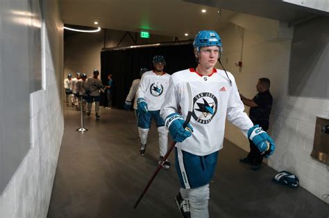 Sharks’ first-round draft pick to play in Sweden this season